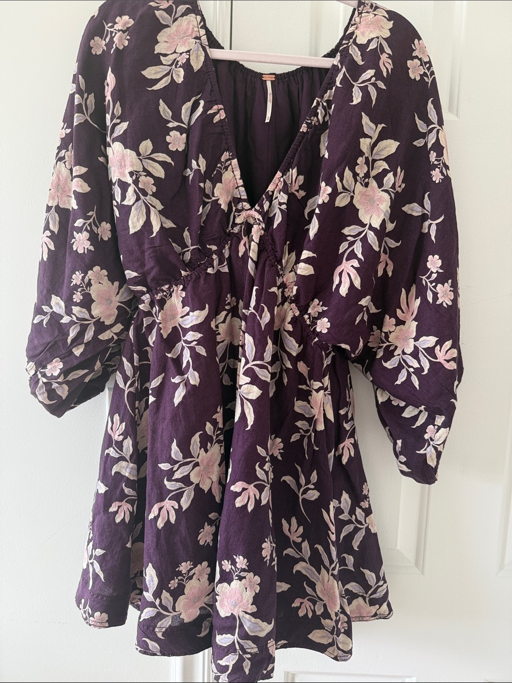 FREE PEOPLE LOMENT DREss  Floral V-Neck Tunic Dress with Puff Sleeves